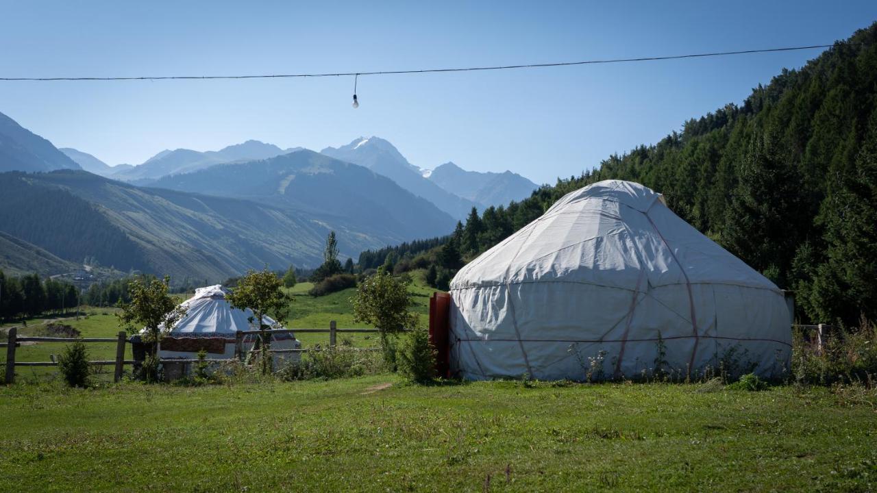 Karakol Yurt Village Экстерьер фото